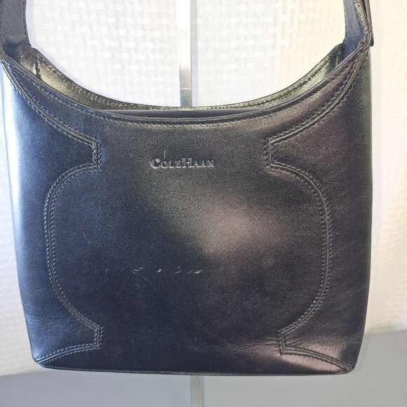 Cole Haan Black Leather Shoulder Bag With Adjustable Strap - Picture 3 of 9